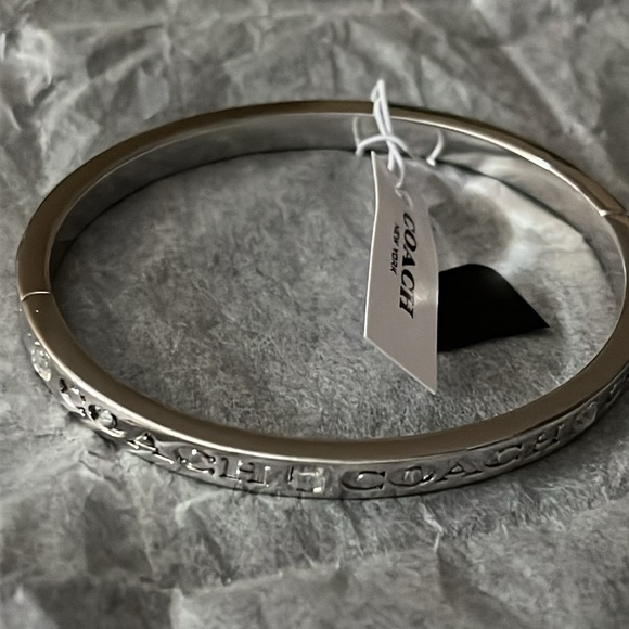 Coach Stone Bangle - Picture 4 of 7